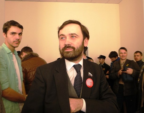 Новосибирскому депутату Пономареву запретили покидать Россию